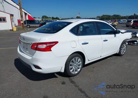 2017 Nissan Sentra S z USA, uszkodzony, nr VIN 3N1AB7APXHY316108